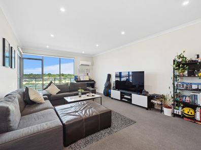 205/25 Malata Crescent, Success WA 6164