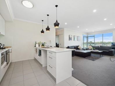205/25 Malata Crescent, Success WA 6164