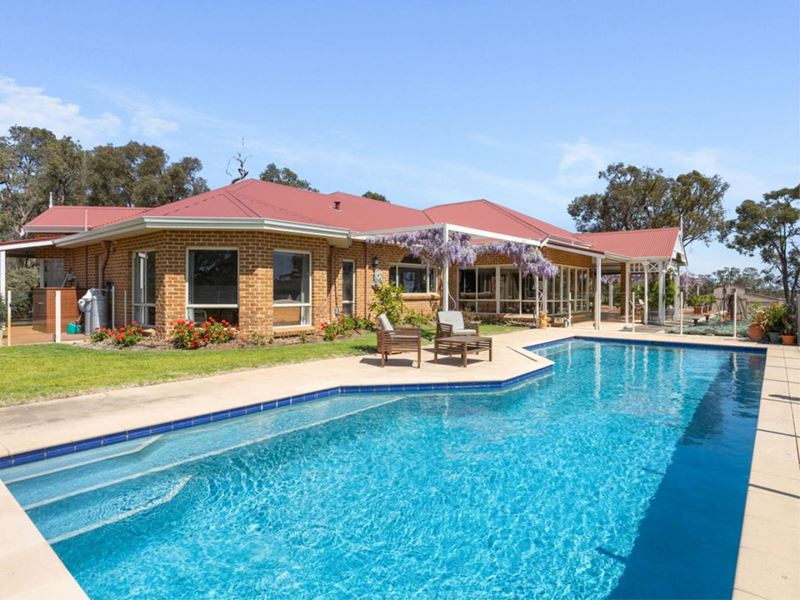 421 Berry Road, Gidgegannup WA 6083