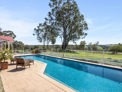 421 Berry Road, Gidgegannup WA 6083