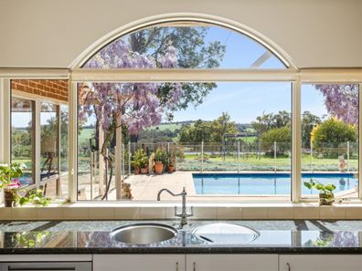 421 Berry Road, Gidgegannup WA 6083