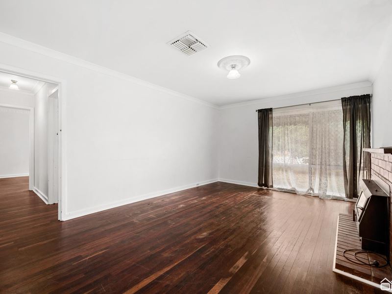 19 Sixth Road, Armadale WA 6112