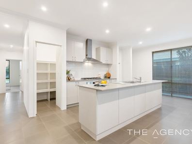 8 Lican Street, Treeby WA 6164