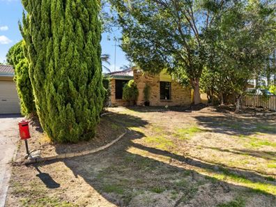5 Cowlishaw Rise, Parmelia WA 6167