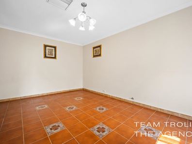 11 Hobley Way, Spearwood WA 6163