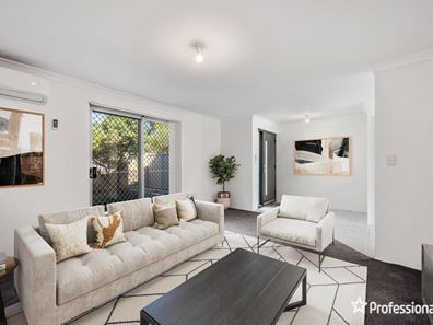 2/18 Gibbs Street, East Cannington WA 6107