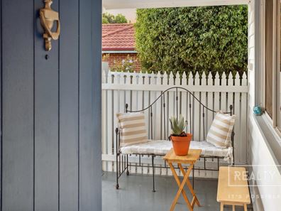 216 Holbeck Street, Doubleview WA 6018