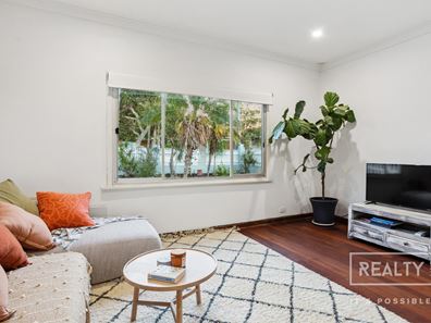216 Holbeck Street, Doubleview WA 6018