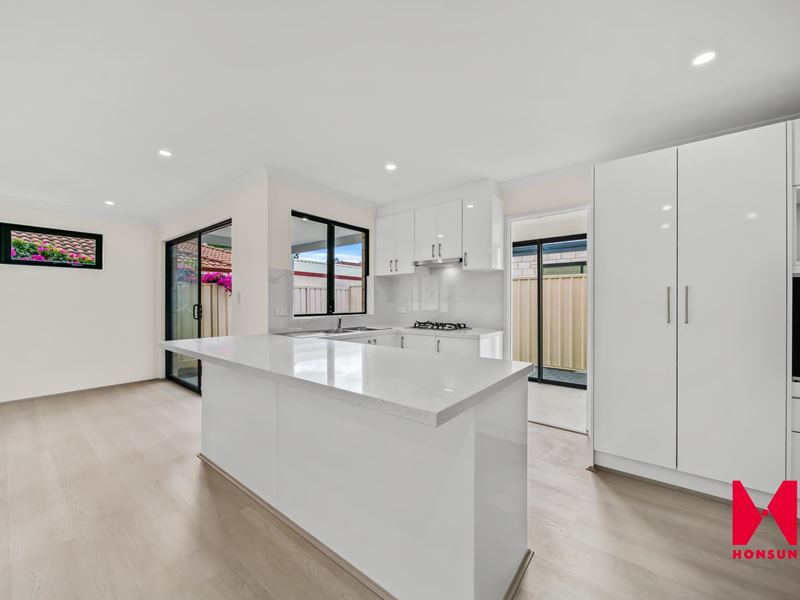 1/31 SERLS STREET, Armadale