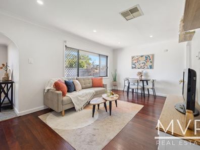 2 Hargreaves Road, Coolbellup WA 6163