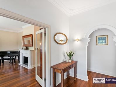 31 Beatrice Road, Dalkeith WA 6009