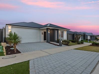 25 Cansos Street, Clarkson WA 6030