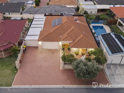 4 Siderno Rise, Hocking WA 6065