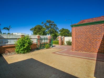 121B Reynolds Road, Mount Pleasant WA 6153