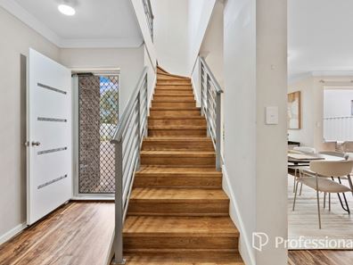 Aquaviva Circle, Viveash WA 6056
