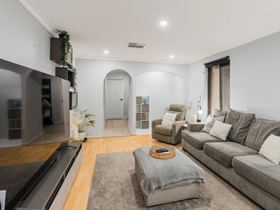 67 Tollington Park Road, Kelmscott WA 6111
