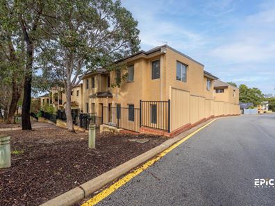 9B Wesley Rise, Joondalup WA 6027
