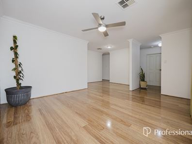45 Horton Crescent, Marangaroo WA 6064