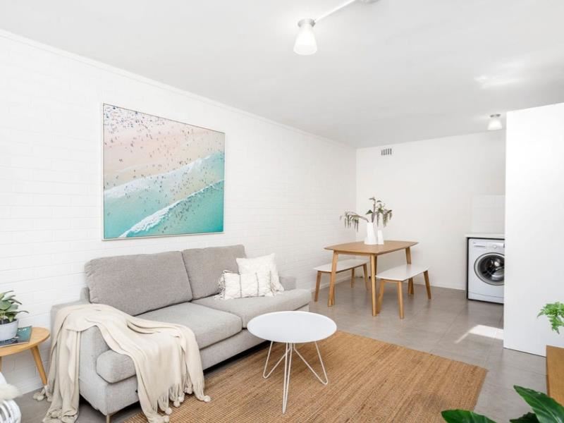 2/76 Deanmore Road, Scarborough WA 6019