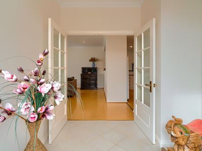 19B The Esplanade, Lower King WA 6330