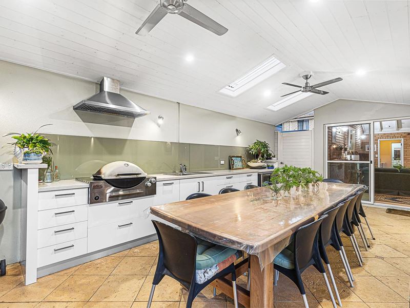 8c River View Street, South Perth