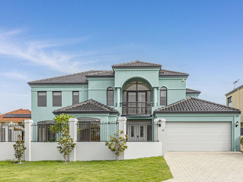 19 Pownall Gardens, Churchlands WA 6018