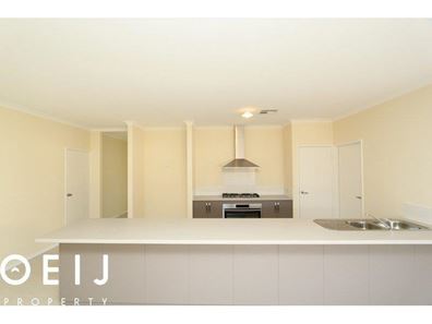 2B Dunlap Avenue, Success WA 6164