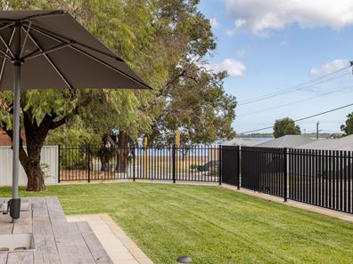 1 Eastwell Road, Australind WA 6233
