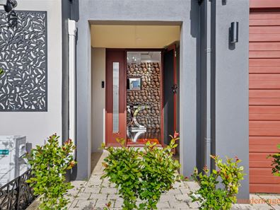 14 Marseille Gardens, Piara Waters WA 6112