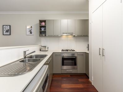3/10 Marina Drive, Ascot WA 6104