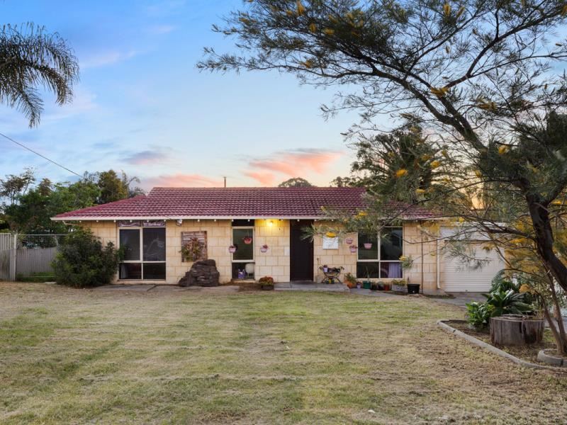 2 Crawford Street, Mandurah WA 6210