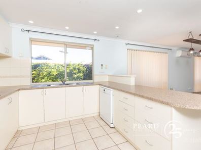 52 Fisher Street, Rockingham WA 6168