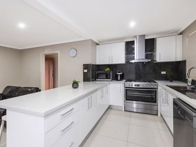 2 Penryn Street, Kewdale WA 6105