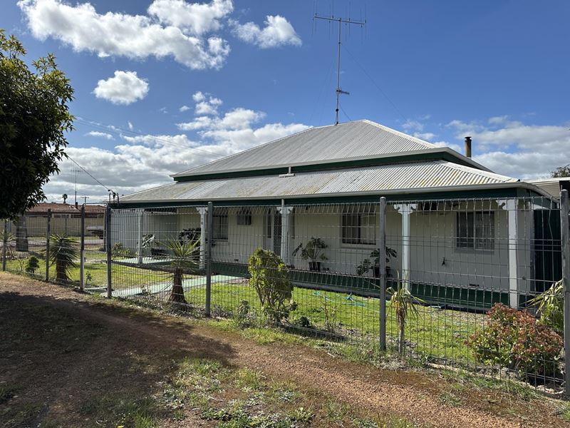 78 Richardson Street, Katanning WA 6317