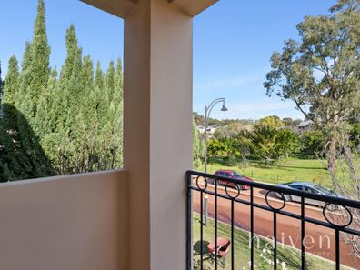 21 Caladenia Parade, Mount Claremont WA 6010