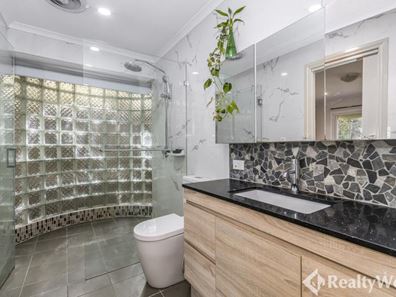 66 McLean Road, Canning Vale WA 6155