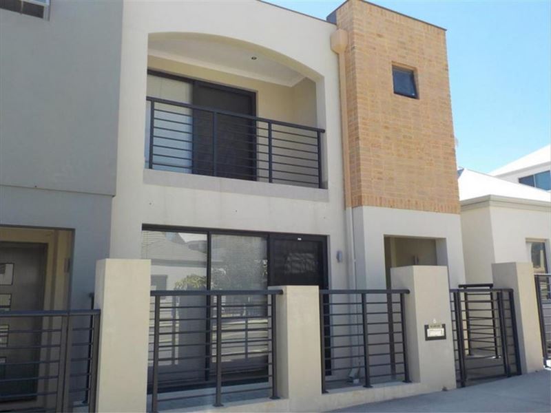 8 Eveleigh Boulevard, Clarkson