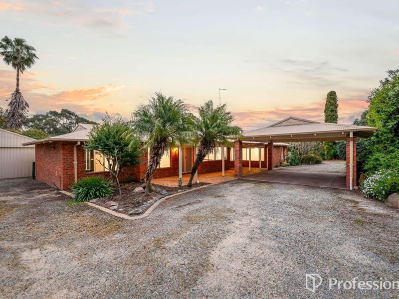 18 Ray Close, Byford