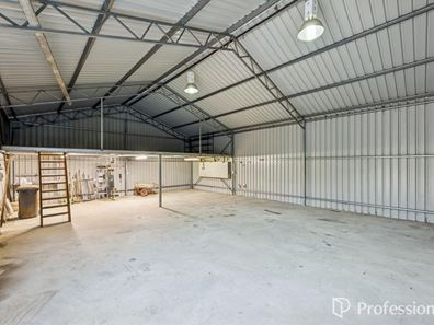 18 Ray Close, Byford WA 6122