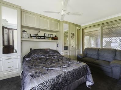 4 Hartland Place, Yanchep WA 6035