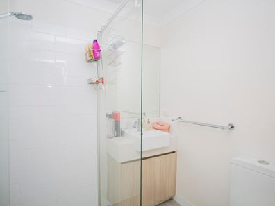 4/114 Great Northern Hwy, Midland WA 6056