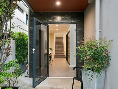 17 Howard Parade, Salter Point WA 6152