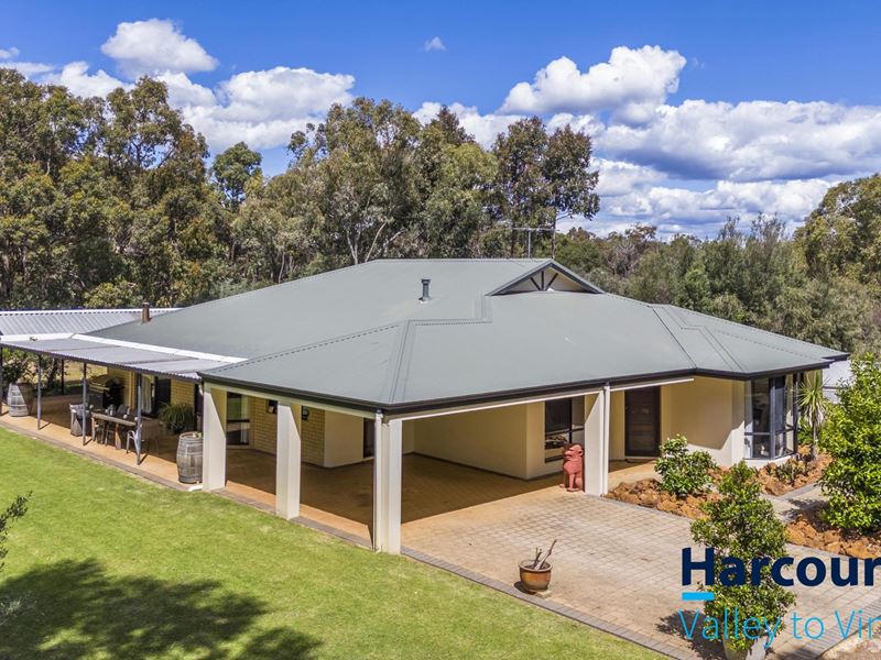 4 Little Bunning Road, Gidgegannup