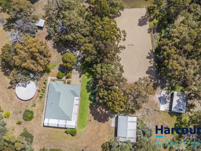 4 Little Bunning Road, Gidgegannup WA 6083