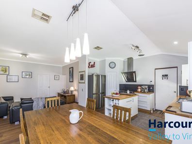 4 Little Bunning Road, Gidgegannup WA 6083