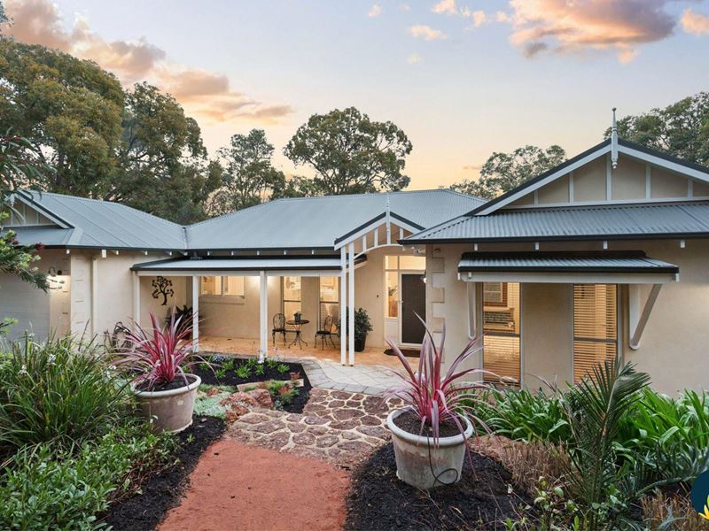 128B Peet Road, Roleystone WA 6111