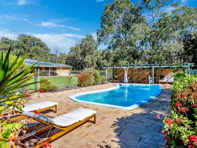 34 Raywood Road, Bouvard WA 6211