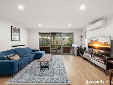 2/25 Plunkett Turn, Canning Vale WA 6155