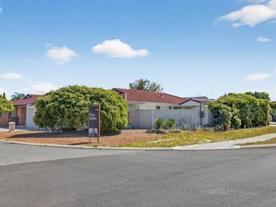 2A Carmil Place, Alexander Heights WA 6064