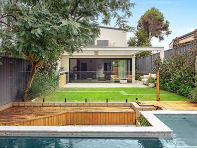 18B Helmsley Street, Scarborough WA 6019